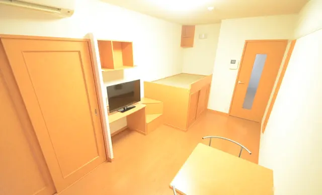 レオパレスひかり 205号室 2