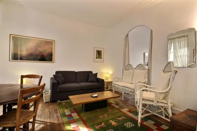 Rue La Condamine 4