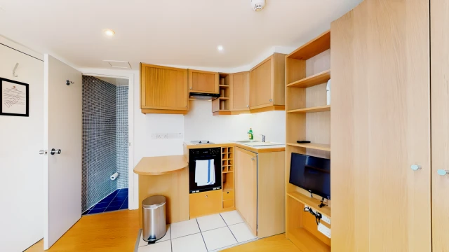 Cartwright Gardens 14712# 4