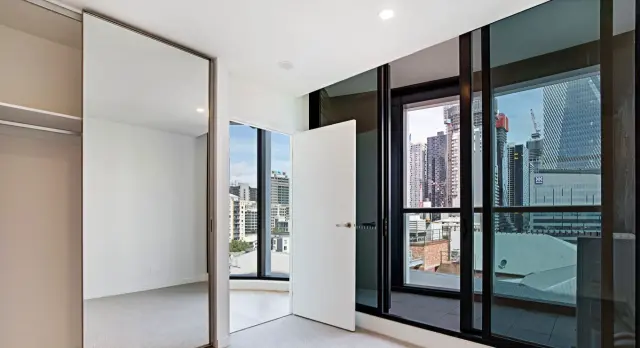 908/393 Spencer Street 0