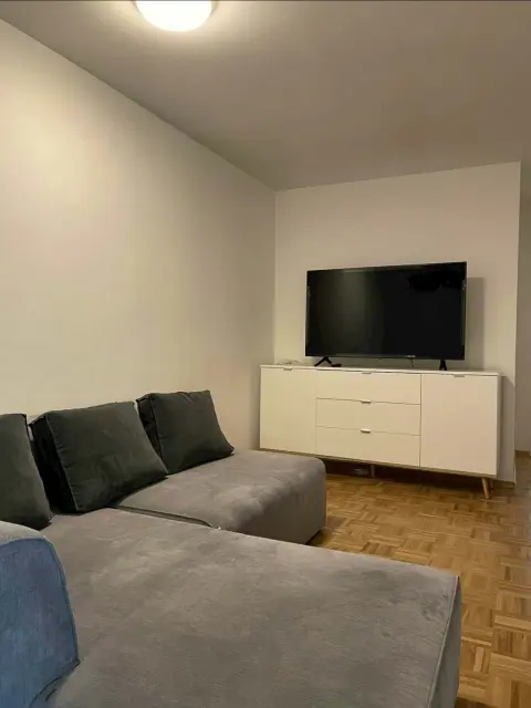 Institutstrasse Munich 81241 Germany 1