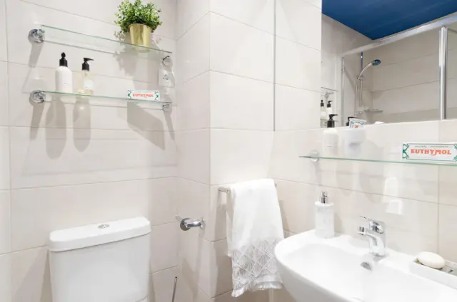 residence near 79 Av. del Talgo 4