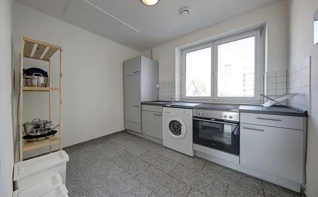 Koenig-Karl-Strasse 84DE-09-014M 2