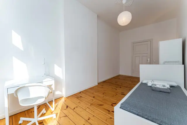 BORNHOLMER STR. 17- VH 3. OG rechts (Pyur) 1