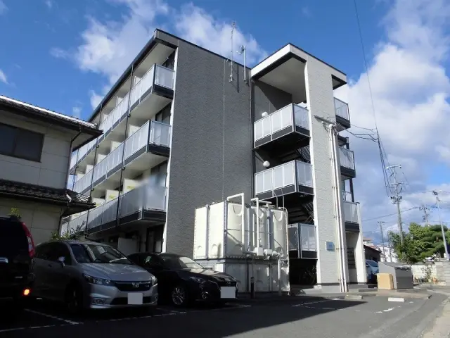 レオパレスフォレスト天神町 0