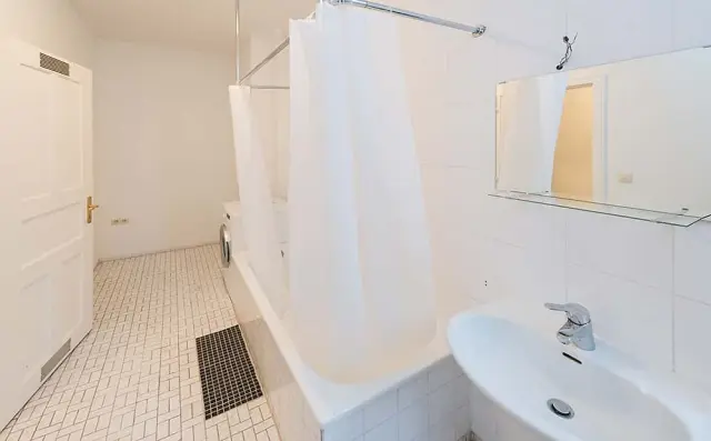 Kapuzinerstrasse 35DE-02-040M 2