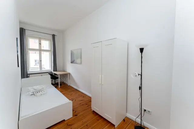 Nordkapstr. 2, 10439 2