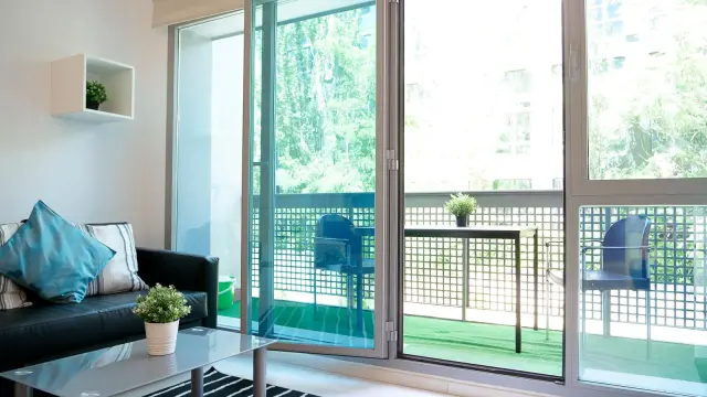 studio near Avenida de Manoteras 2