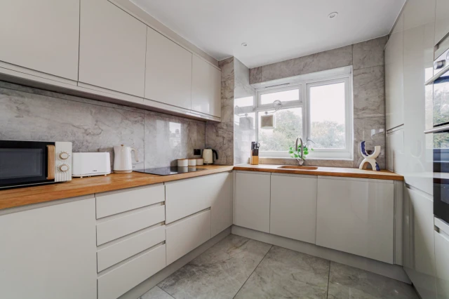 apartment near Morris Gardens 4