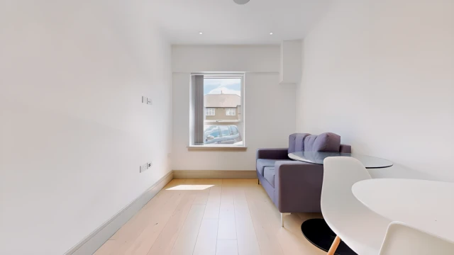 Imperial Drive 16501# 1