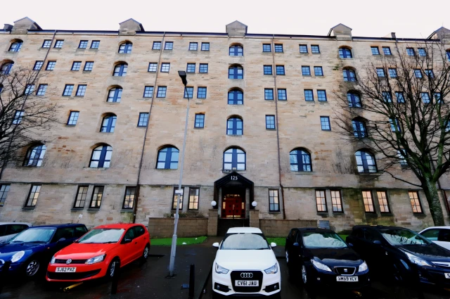 Bell Street, G4 0TE 1