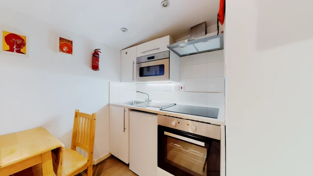 James Avenue 17149# 1