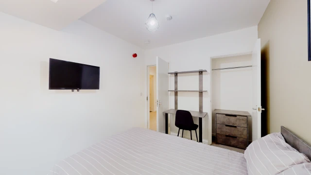 Lenton Boulevard, NG7 2ET 4