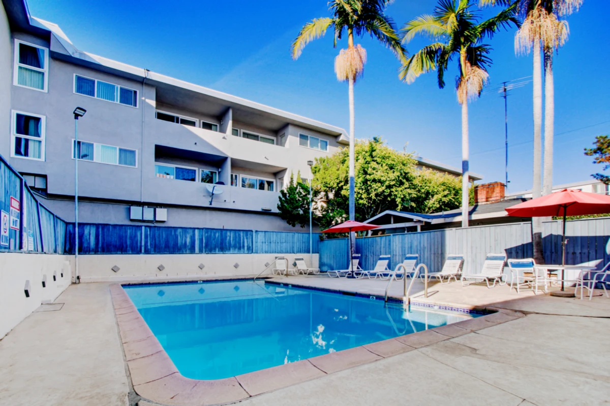 Palms Caribbean Apartments 0