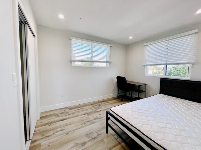 1183 Rolland Curtis Pl 3