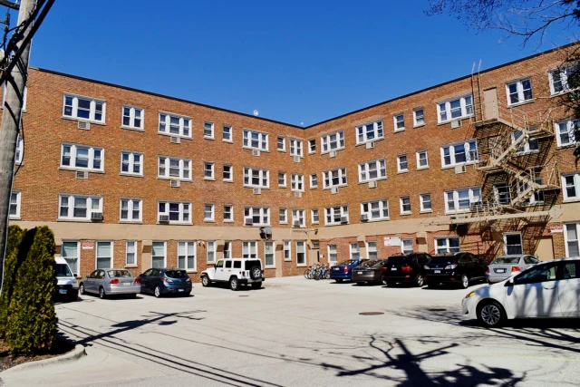 Sherman Apartments - 1940 Sherman 2