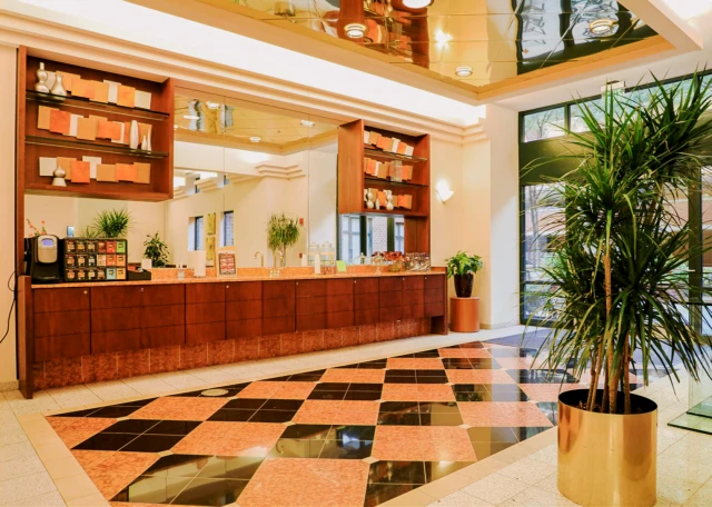 Symphony Center Apartments 2