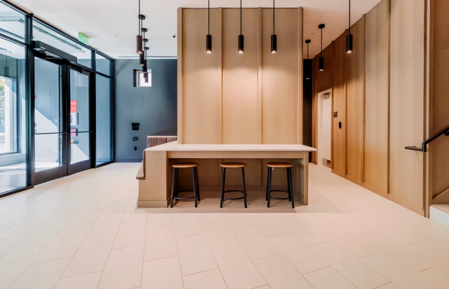 55 Brighton at Packard Crossing - ボストンの学生向け宿泊施設 - ホール