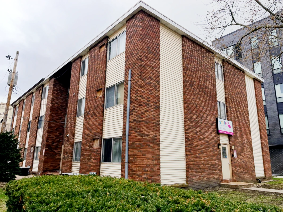 107 E Healey Street, Champaign, IL 61820 0