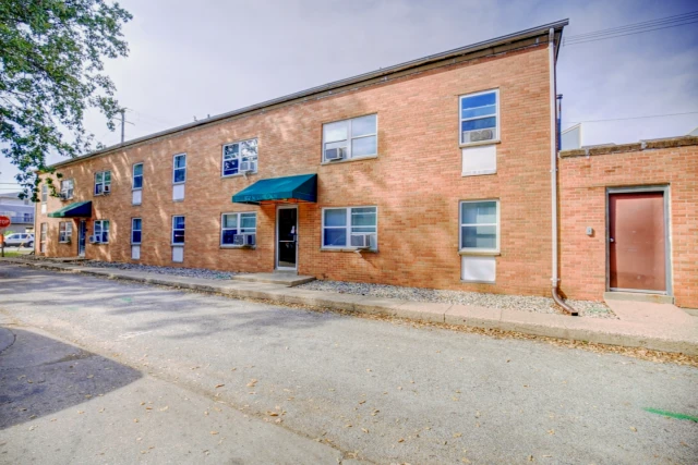102 N. Lincoln Ave, Urbana, IL 61801 1