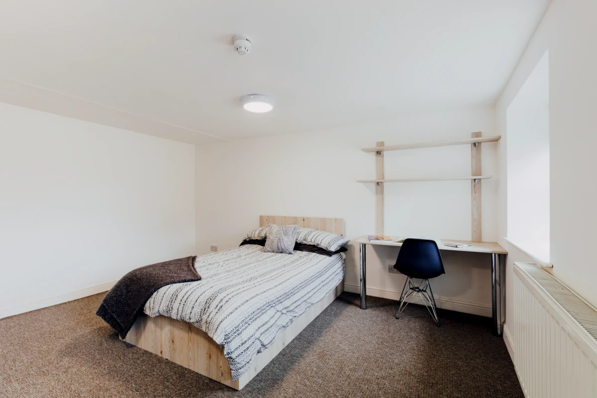 Room 7 , Stairs House, LN2 1NS 0