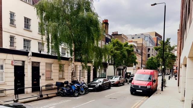 Alie Street 17518# 1