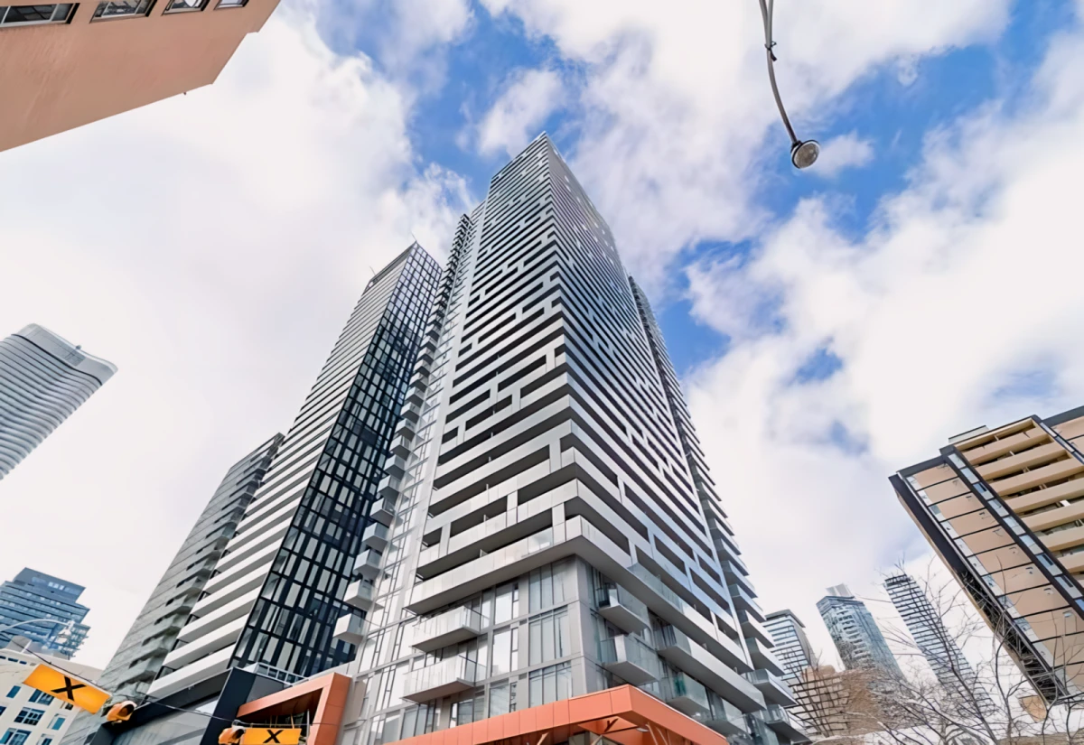 3001 - 28 Wellesley St 0