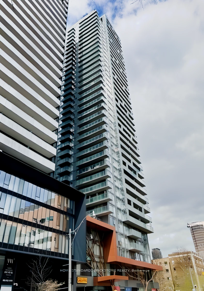 50 Wellesley St E 3303 0