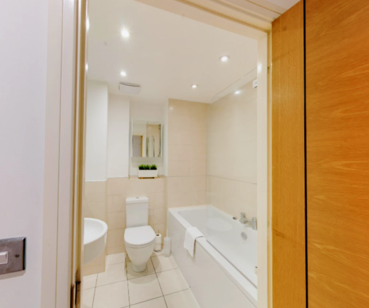 apartment near Walnut Tree Close 0