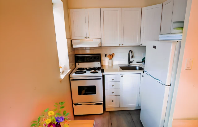 105 - 710 Spadina Road 1