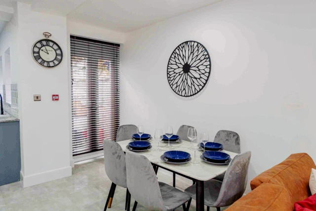 53 Thornycroft Road, L15 3