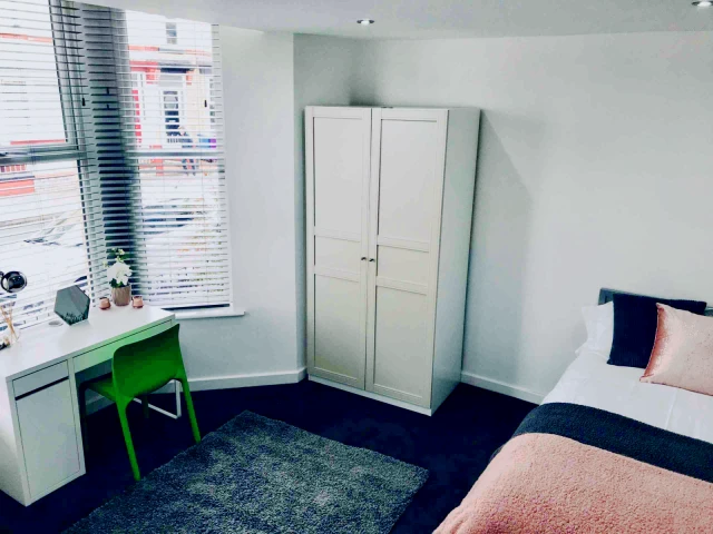 7a Gainsborough Road, L15 1