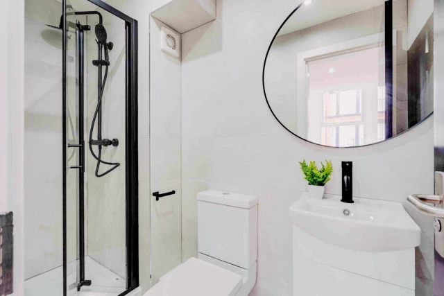 74 Portman Road L15 4