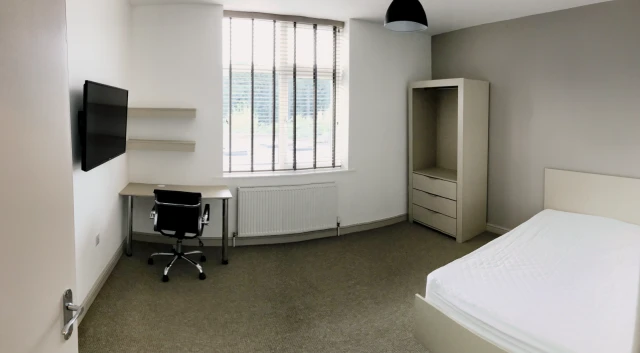 Rectory Place, LE11 1UW 2