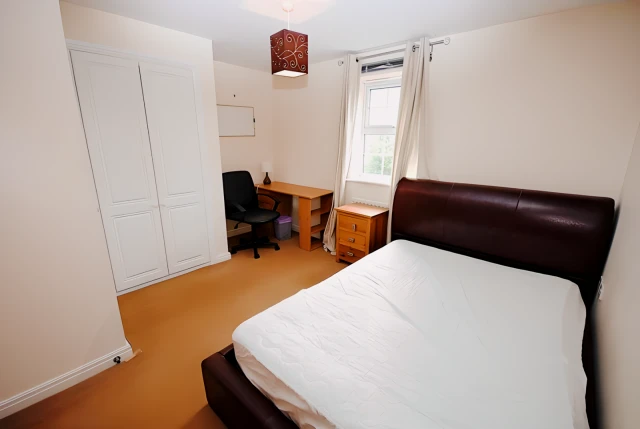 Goldfinch Close, LE11 3HG 3