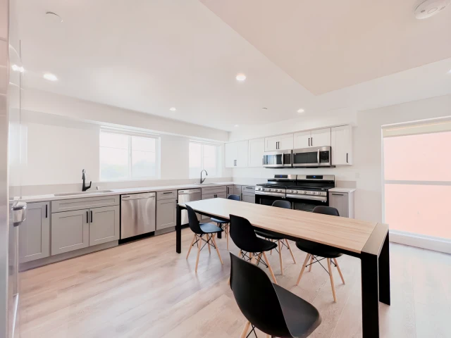 1366 West 35th St 2