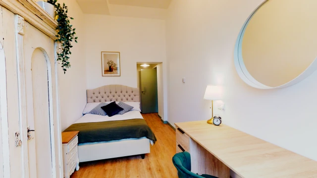 Flat 8 , Princes Road , L8 1TH 3