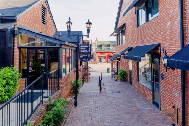 Courtyard Lofts 3