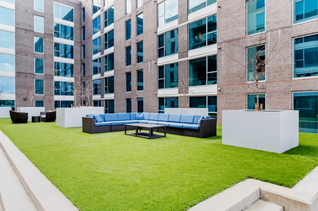 Avenue Grove 2