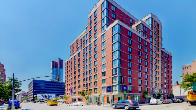Hudson Crossing 1