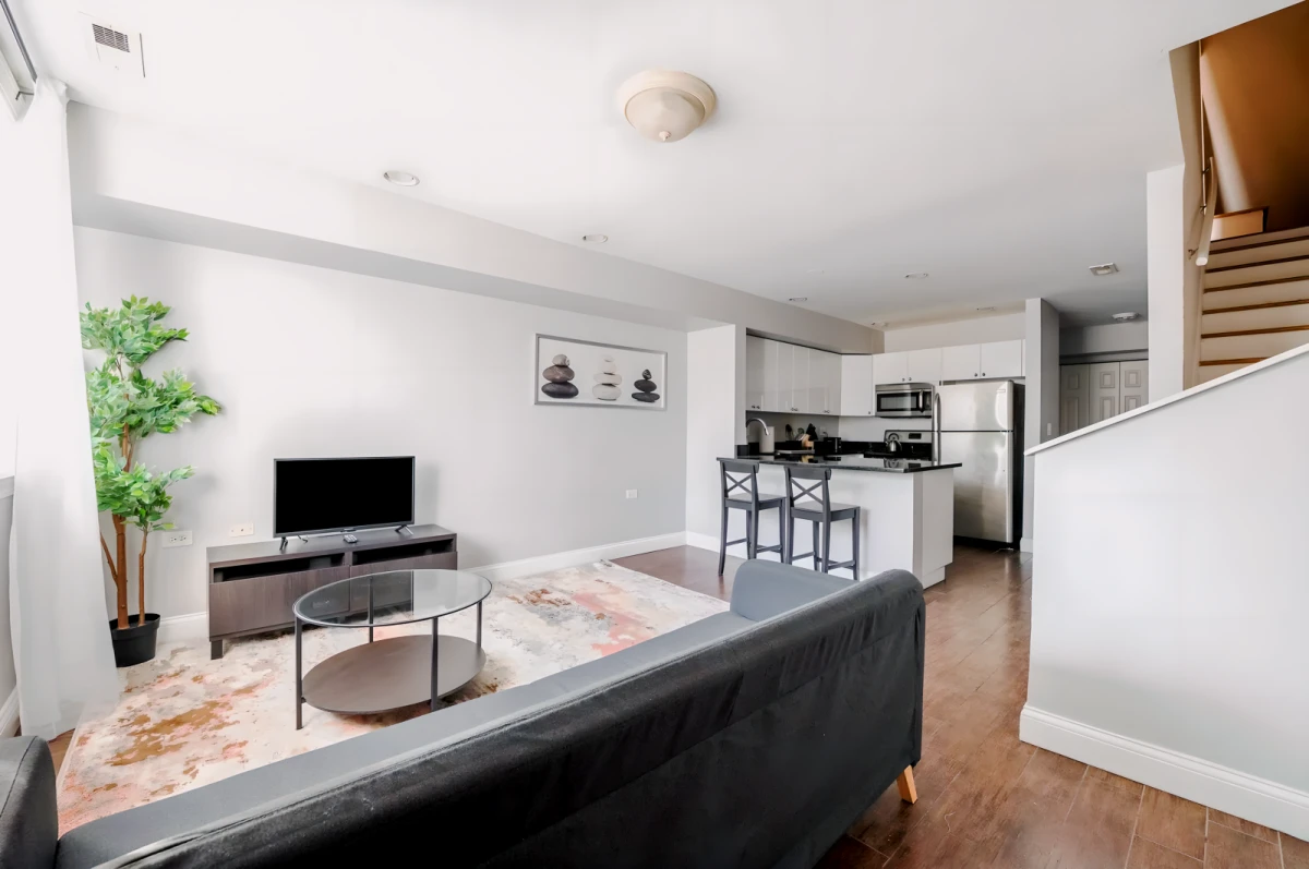 20 South Seeley Avenue - Chicago student accommodation