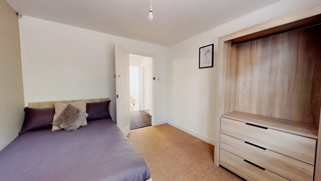  Flat 1,  Heaton Road, M20 4PX