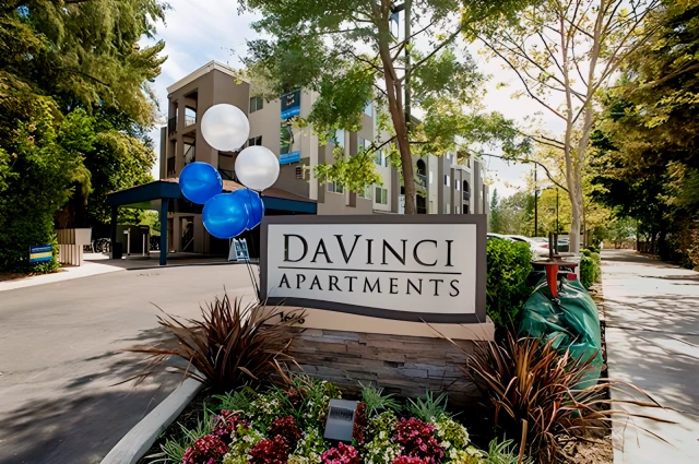 DaVinci Apartments