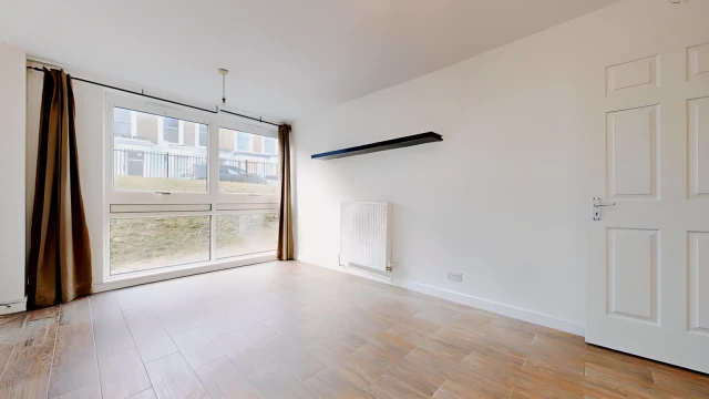 Tavistock Crescent 22212# 2