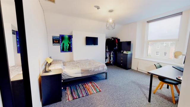 ROOM 1, Fishponds Road , BS5 6SE 3