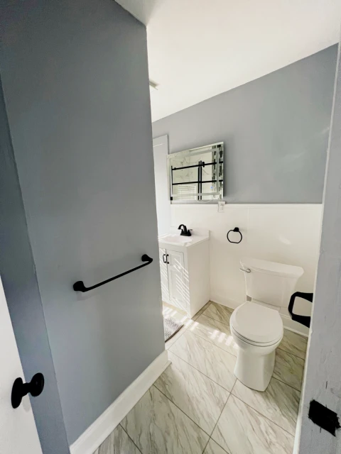 205 Ashworth Pl 1