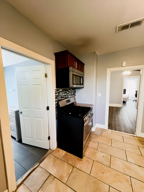 1611 East Fayette St 3