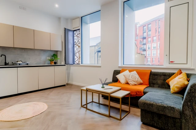 Miles Street 23025# 4