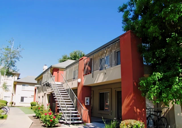 Lakeshore Apartment 3