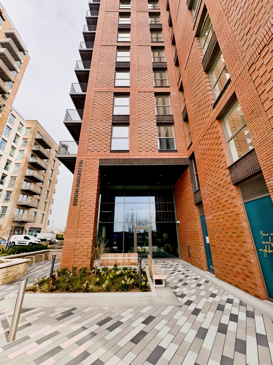 12 Quay Walk 23620# 0